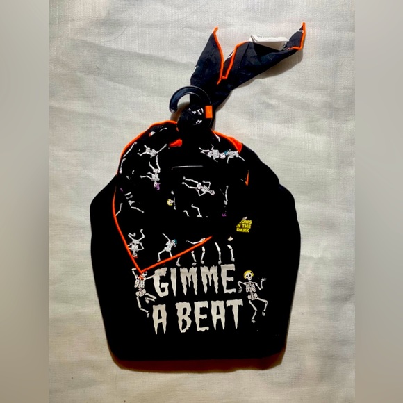 Pet Halloween Costume - Picture 1 of 3